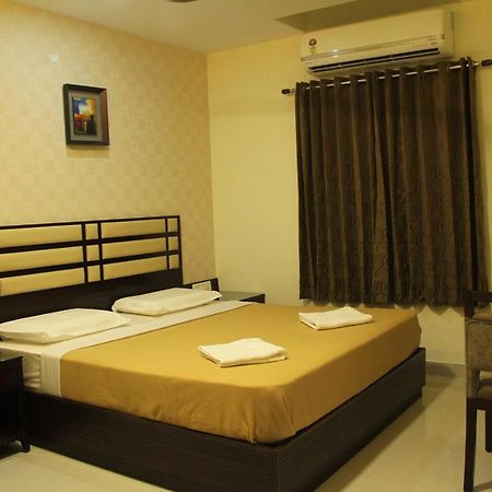 Hotel M.P Temples Inn Kumbakonam Exteriör bild